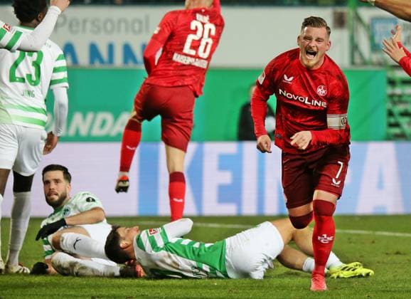 Sport Themen der Woche KW04 Sport Bilder des Tages 24.01.2025, xmohx, Fussball 2.Bundesliga, Spvgg Greuther Fuerth - 1.FC Kaiserslautern emspor, v.l. Marlon Ritter (Kaiserslautern) bejubelt das 1-1 (DFL DFB REGULATIONS PROHIBIT ANY USE OF PHOTOGRAPHS as IMAGE SEQUENCES and or QUASI-VIDEO) Fuerth *** 24 01 2025, xmohx, Soccer 2 Bundesliga, Spvgg Greuther Fuerth 1 FC Kaiserslautern emspor, v l Marlon Ritter Kaiserslautern cheers the 1 1 DFL DFB REGULATIONS PROHIBIT ANY USE OF PHOTOGRAPHS as IMAGE SEQUENCES and or QUASI VIDEO Fuerth