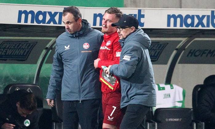 Ritter Verletzung , 2.Bundesliga , SpVgg Greuther Fürth-1. FC Kaiserslautern , Fußball , in den Sportpark Ronhof Thomas Sommer Stadion , Fürth , Bayern , Deutschland . Januar 24, 2025 . Photo by: Davide Elias Ipa Photo Pressefoto DENL Copyright: xDavidexEliasx