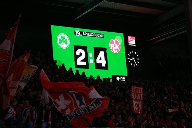 24.01.2025, xrekx, Fussball 2.Bundesliga, Spvgg Greuther Fuerth - 1.FC Kaiserslautern emspor, v.l. Anzeigetafel, Videowall, Scoreboard, Info, Werbung Endstand 2:4 (DFL DFB REGULATIONS PROHIBIT ANY USE OF PHOTOGRAPHS as IMAGE SEQUENCES and or QUASI-VIDEO) Fuerth