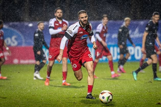3. Liga: FC Viktoria Köln - SV Waldhof Mannheim, 24.01.2025 Serhat-Semih Güler (FC Viktoria Köln, 30) ; Köln, 24.01.2025, 21. Spieltag der 3. Fußball-Liga, FC Viktoria Köln - SV Waldhof Mannheim im Sportpark Hoehenberg in Köln. Die DFL-Bestimmungen verbieten die Verwendung von Fotografien als Bildsequenzen und oder Quasi-Videos. Copyright: xBEAUTIFULxSPORTS LeahxKohringx