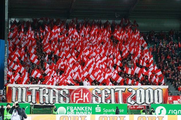 24.01.2025, xrekx, Fussball 2.Bundesliga, Spvgg Greuther Fuerth - 1.FC Kaiserslautern emspor, v.l. Fans ,Stimmung, Schals, Ultras, Zuschauer, Besucher, Choreo, Choreografie, atmosphere, scarves, spectators, visitors Kaiserslautern (DFL DFB REGULATIONS PROHIBIT ANY USE OF PHOTOGRAPHS as IMAGE SEQUENCES and or QUASI-VIDEO) Fuerth