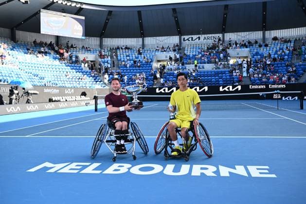 TENNIS AUSTRALIAN OPEN, Alfie Hewett of the United Kingdom holds the winners trophy and runner up Tokito Oda of Japan following the Men?s Wheelchair Singles final during the 2025 Australian Open at Melbourne Park in Melbourne, Saturday, January 25, 2025. ( NO ARCHIVING, EDITORIAL USE ONLY, NO USE IN BOOKS WITHOUT CONSENT MELBOURNE VICTORIA AUSTRALIA  Copyright: xJOELxCARRETTx 20250125178789342006
