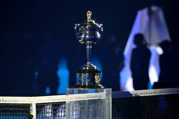 TENNIS AUSTRALIAN OPEN, The Daphne Akhurst Memorial Cup is seen ahead of Aryna Sabalenka of Belarus and Madison Keys of the USA in the Women?s Singles Final during the 2025 Australian Open at Melbourne Park in Melbourne, Saturday, January 25, 2025. ( NO ARCHIVING, EDITORIAL USE ONLY, NO USE IN BOOKS WITHOUT CONSENT MELBOURNE VICTORIA AUSTRALIA  Copyright: xJOELxCARRETTx 20250125133921470704