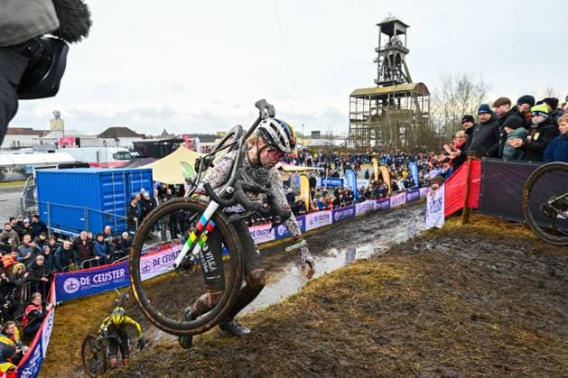UCI Cyclocross World Cup Maasmechelen 2025 MAASMECHELEN, BELGIUM - JANUARY 25 : Van Empel Fem (NED) of Visma Lease A Bike pictured during the 11th leg of the UCI Cyclocross World Cup Series 2024-2025 women elite race on January 25, 2025 in Maasmechelen, Belgium, 25 01 2025 Maasmechelen Belgium  Copyright: xVincentxKalutx