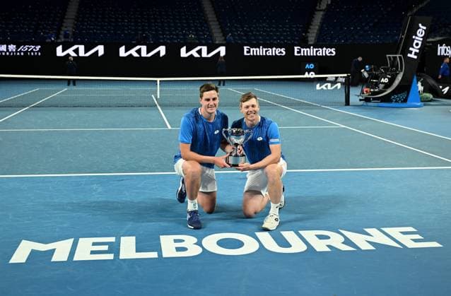 TENNIS AUSTRALIAN OPEN, Harri Heliovaara of Finland (left) and Henry Patten of Great Britain pose with their trophy after winning the men s doubles final against Simone Bolelli and Andrea Vavassori of Italy during the 2025 Australian Open at Melbourne Park in Melbourne, Saturday, January 25, 2025. ( NO ARCHIVING, EDITORIAL USE ONLY, NO USE IN BOOKS WITHOUT CONSENT MELBOURNE VICTORIA AUSTRALIA  Copyright: xJAMESxROSSx 20250126113386709341