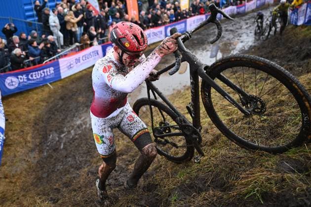 Belgian Michael Vanthourenhout pictured in action during the men s elite race at the World Cup cyclocross cycling event in Maasmechelen, Belgium, stage 11 (out of 12) of the UCI World Cup cyclocross competition, Saturday 25 January 2025. LUCxCLAESSEN  x111137269x