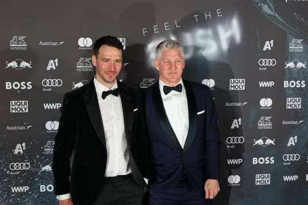 Sport Themen der Woche KW04 Sport Bilder des Tages ALPINE SKIING - FIS WC Kitzbuehel KITZBUEHEL,AUSTRIA,25.JAN.25 - ALPINE SKIING - FIS World Cup, Hahnenkamm-race, side event, Kitz Race Party. Image shows Felix Neureuther and Bastian Schweinsteiger.  GEPAxpictures xWolfgangxGrebien