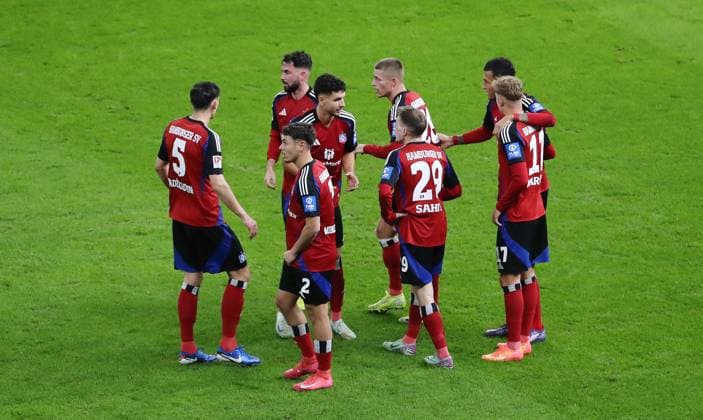 Davie Selke jubelt nach 0:1 mit Teamkollegen Freude Emotion Jubel Fußball Fussball DFL 2.Bundesliga Herren 19. Spieltag Saison 2024 2025 25.12.2024 Hertha BSC Berlin vs. Hamburger SV HSV DFL regulations prohibit any use of photographs as image sequences and or quasi-video