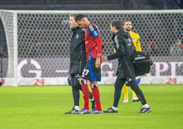 Fussball, Herren, Saison 2024 2025, 2. Bundesliga (19. Spieltag), Hertha BSC - Hamburger SV, Verletzung Davie Selke (Hamburger SV), 25.01. 2025,