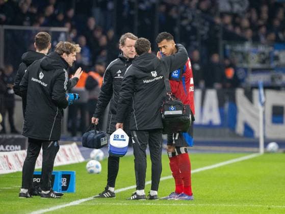 Fussball, Herren, Saison 2024 2025, 2. Bundesliga (19. Spieltag), Hertha BSC - Hamburger SV, Verletzung Davie Selke (Hamburger SV), 25.01. 2025,
