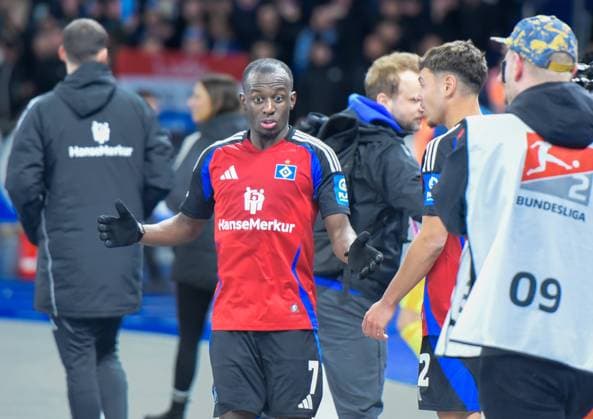 25.01.2025, xlakx, Fussball 2.Bundesliga, Hertha BSC Berlin - Hamburger SV emspor, v.l. Jean-Luc Dompe (Hamburger SV 7),Jubel ueber den Sieg, Jubel nach Spielende (DFL DFB REGULATIONS PROHIBIT ANY USE OF PHOTOGRAPHS as IMAGE SEQUENCES and or QUASI-VIDEO) Daniel Lakomski Jan Huebner Berlin