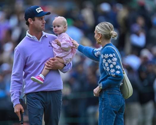 January 25, 2025: Harris English celebrates with his wife Helen and daughter Emilia after winning the the Farmers Insurance Open on Torrey Pines South Course in San Diego, California. CSM San Diego USA - ZUMAc04_ 20250125_zma_c04_241 Copyright: xJustinxFinex