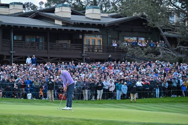 January 25, 2025: Harris English putts on the 18th hole during the final round of the Farmers Insurance Open on Torrey Pines South Course in San Diego, California. CSM San Diego USA - ZUMAc04_ 20250125_zma_c04_246 Copyright: xJustinxFinex