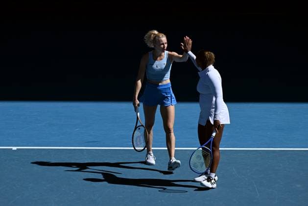 TENNIS AUSTRALIAN OPEN, Katerina Siniakova (left) of the Czech Republic and Taylor Townsend (right) of the USA celebrate during Women?s Doubles final against Jelena Ostapenko of Latvia and Su-Wei Hsieh of Chinese Taipei during the 2025 Australian Open at Melbourne Park in Melbourne, Sunday, January 26, 2025. ( NO ARCHIVING, EDITORIAL USE ONLY, NO USE IN BOOKS WITHOUT CONSENT MELBOURNE VICTORIA AUSTRALIA  Copyright: xJAMESxROSSx 20250126188301231417