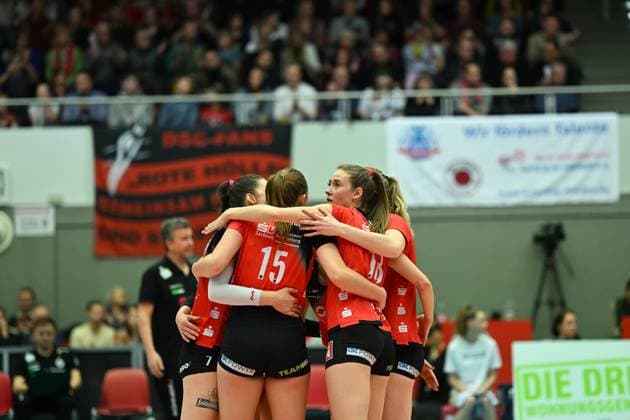 Sarah Straube (Dresdner SC, 18) jubelt mit Ihrem Team - Dresdner SC vs. SC Potsdam, 1. Volleyball Bundesliga Frauen, Spielzeit 2024 2025, 25.01.2025 Dresdner SC vs. SC Potsdam, 1. Volleyball Bundesliga Frauen, Spielzeit 2024 2025, 25.01.2025 Dresden Copyright: xEibner-Pressefoto xHoepnerx EP_PHR