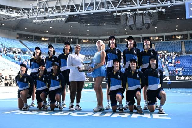 TENNIS AUSTRALIAN OPEN, Katerina Siniakova (right) of the Czech Republic and Taylor Townsend (left) of the USA celebrate with the winners trophy following their Women?s Doubles final win over Jelena Ostapenko of Latvia and Su-Wei Hsieh of Chinese Taipei during the 2025 Australian Open at Melbourne Park in Melbourne, Sunday, January 26, 2025. ( NO ARCHIVING, EDITORIAL USE ONLY, NO USE IN BOOKS WITHOUT CONSENT MELBOURNE VICTORIA AUSTRALIA  Copyright: xJAMESxROSSx 20250126173549953011