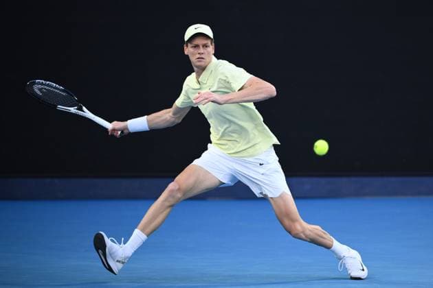TENNIS AUSTRALIAN OPEN, Jannik Sinner of Italy in action during the Men?s singles final against Alexander Zverev of Germany at the 2025 Australian Open at Melbourne Park in Melbourne, Sunday, January 26, 2025. ( NO ARCHIVING, EDITORIAL USE ONLY, NO USE IN BOOKS WITHOUT CONSENT MELBOURNE VICTORIA AUSTRALIA  Copyright: xJOELxCARRETTx 20250126152348876973