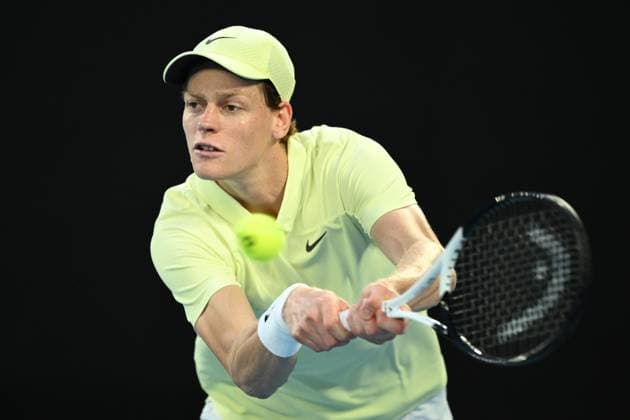 TENNIS AUSTRALIAN OPEN, Jannik Sinner of Italy in action during the Men?s singles final against Alexander Zverev of Germany at the 2025 Australian Open at Melbourne Park in Melbourne, Sunday, January 26, 2025. ( NO ARCHIVING, EDITORIAL USE ONLY, NO USE IN BOOKS WITHOUT CONSENT MELBOURNE VICTORIA AUSTRALIA  Copyright: xJOELxCARRETTx 20250126129733510626