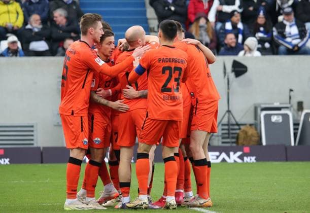 26.01.2025, xmohx, Fussball 2.Bundesliga, SV Darmstadt 98 - SC Paderborn 07 emspor, v.l. Felix Platte (paderborn) bejubelt das 0-1 (DFL DFB REGULATIONS PROHIBIT ANY USE OF PHOTOGRAPHS as IMAGE SEQUENCES and or QUASI-VIDEO) Darmstadt