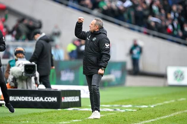 2. Bundesliga - Hannover 06 - SC Preußen Münster am 26.01.2025 in der HDI Arena in Hannover Trainer Andre Breitenreiter (Hannover 96) jubelt