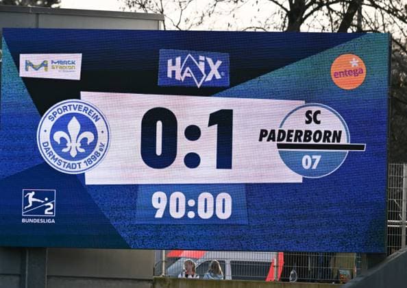 26.01.2025, xsltx, Fussball 2.Bundesliga, SV Darmstadt 98 - SC Paderborn 07 emspor, v.l. Endstand inn Darmstadt im Spiel gegen Paderborn (DFL DFB REGULATIONS PROHIBIT ANY USE OF PHOTOGRAPHS as IMAGE SEQUENCES and or QUASI-VIDEO)