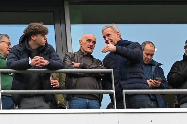 2. Bundesliga - Hannover 06 - SC Preußen Münster am 26.01.2025 in der HDI Arena in Hannover Martin Kind und Christian Walter Wilhelm Wulff