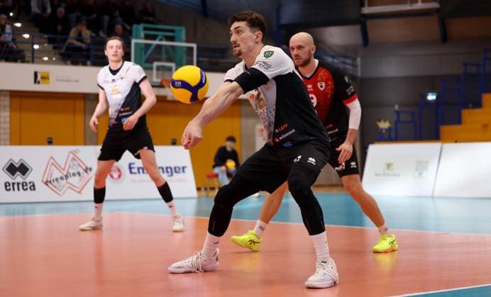 BAU 26.01.2025 Ludwigsburg Volleyball Barock Volleys MTV Ludwigsburg vs. TV Bühl, Tim Köpfli (LB, vorn)