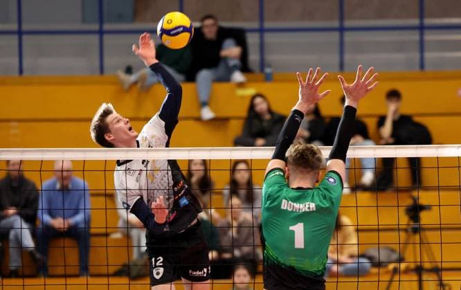 BAU 26.01.2025 Ludwigsburg Volleyball Barock Volleys MTV Ludwigsburg vs. TV Bühl, Mykyta Dhapovalov (LB, links)