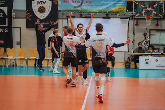 Moritz Langjahr (Barock Volleys MTV Ludwigsburg, 07) mit dem entscheidenen Punkt zum 2:0 Satzgewinn, Barock Volleys MTV Ludwigsburg vs. TV Buehl, Volleyball, 2. Volleyball Bundesliga, 2. BLM Sued, Herren, 15. Spieltag, Saison 2024 2025, 26.01.2025, Barock Volleys MTV Ludwigsburg vs. TV Buehl, Volleyball, 2. Volleyball Bundesliga, 2. BLM Sued, Herren, 15. Spieltag, Saison 2024 2025, 26.01.2025 Ludwigsburg Copyright: xEibner-Pressefoto LarsxNeumannx EP_LNN