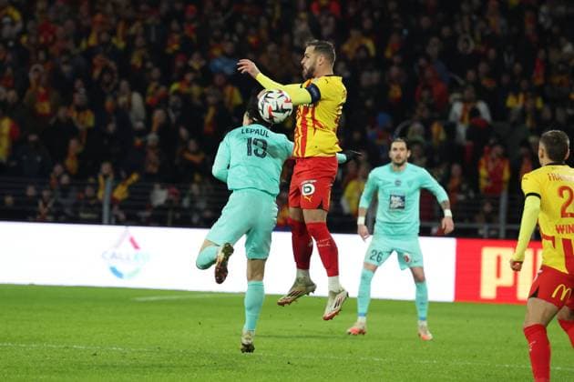 FOOTBALL : RC Lens vs Angers SCO - Ligue 1 - 26 01 2025 Jonathan GRADIT (RC Lens) lors du match RC Lens - Angers SCO, Ligue 1, stade Bollaert-Delelis, le 26 janvier 2025  Copyright: xLaurentxSANSONx