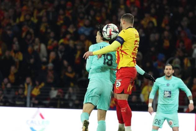FOOTBALL : RC Lens vs Angers SCO - Ligue 1 - 26 01 2025 Jonathan GRADIT (RC Lens) lors du match RC Lens - Angers SCO, Ligue 1, stade Bollaert-Delelis, le 26 janvier 2025  Copyright: xLaurentxSANSONx