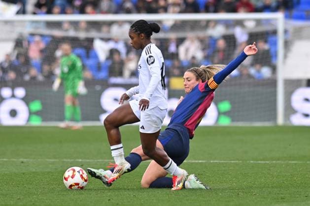 January 26, 2025, Getafe, Madrid, Spain: 18 LINDA CAICEDO and 11 ALEXIA PUTELLAS during Spanish Super Cup 25, Supercopa de Espana, women football match played between FC Barcelona, Barca and Real Madrid fem at Butarque stadium on January 26, 2025, in Leganes, Madrid, Spain. Getafe Spain - ZUMAc312 20250126_zsp_c312_102 Copyright: xOscarxManuelxSanchezx