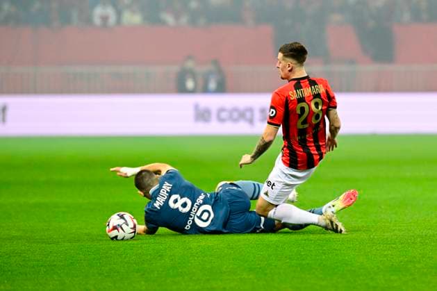 FOOTBALL : OGC Nice VS Olympique de Marseille - Ligue 1 McDonald s - 26 01 2025 L OGC Nice recoit l Olympique de Marseille Ã l Allianz Riviera dans le cadre de la 19e journÃ e de Ligue 1 McDonald s. Baptiste Santamaria (OGCN) Neal Maupay (OM) NiceFrance  Copyright: xWilliamxCannarellax