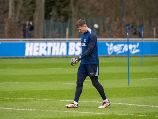 Sport Bilder des Tages Fußball, Herren, Saison 2024 2025, 2. Bundesliga, Hertha BSC, Training, Torwart Tjark Ernst (Hertha BSC), 28.01. 2025,