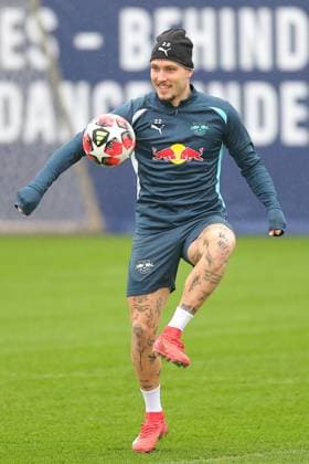 RB Leipzig - Training Champions League Leipzig, 28.01.2025, RBL Trainingszentrum, UEFA Champions League, RB LEIPZIG Abschlusstraining vorm morgigen Spiel bei Sturm Graz , Im Bild: David Raum , Nur zur redaktionellen Nutzung. Editorial use only. ,