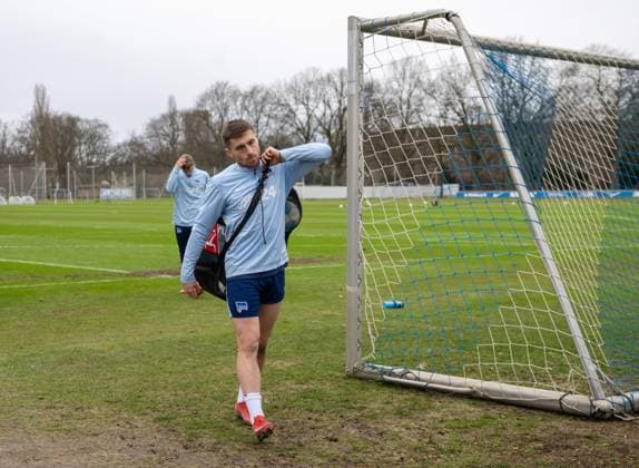 Fußball, Herren, Saison 2024 2025, 2. Bundesliga, Hertha BSC, Training, Jonjoe Kenny (Hertha BSC), 28.01. 2025,