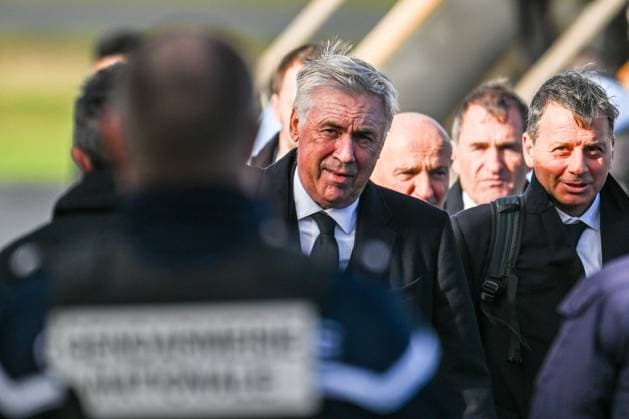 Sport Bilder des Tages Arrivee joueurs du Real Madrid PHOTOPQR OUEST FRANCE Guillaume Saligot Ouest-France ; Tremuson ; 28 01 2025 ; Football Ligue des Champions J8 Stade Brestois 29 ( Brest SB29 ) VS. Real Madrid ( Réal Madrid ) Arrivee des joueurs du Real Madrid a l aeroport de Saint-Brieuc a Tremuson ( Cotes d Armor Côtes-d Armor ) le 28 janvier 2025 . Ici l entraineur du Real , Carlo Ancelotti . Photo : Guillaume Saligot Ouest-France Arrival of Real Madrid players at Saint-Brieuc airport, the day before the Champions League match against Stade Brestois Jan 28 2025 Tremuson France  Copyright: xPHOTOPQR OUESTxFRANCE MAXPPPxGuillaumexSaligotx xOuest-Francex 20250128OFR6472 20250128OFR6472