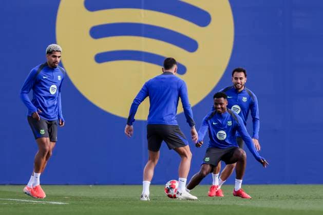 January 28, 2025, Sant Joan Despi, Barcelona, SPAIN: Ansu Fati, Eric Garcia and Ronald Araujo during the training day of FC Barcelona, Barca ahead UEFA Champions League, football match against Atalanta BC at Ciudad Esportiva Joan Gamper on January 28, 2025 in Sant Joan Despi, Barcelona, Spain. Sant Joan Despi SPAIN - ZUMAa181 20250128_zaa_a181_022 Copyright: xJavierxBorregox