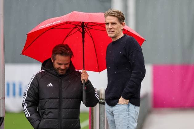 Sport Bilder des Tages Christoph Freund (FC Bayern Muenchen, Sportdirektor), GER, Abschlusstraining, FC Bayern Muenchen, Fussball, UEFA Champions League, 8. Spieltag, Saison 2024 2025, 28.01.2025, GER, Abschlusstraining, FC Bayern Muenchen, Fussball, UEFA Champions League, 8. Spieltag, Saison 2024 2025, 28.01.2025 Muenchen Copyright: xEibner-Pressefoto JennixMaulx EP_JML