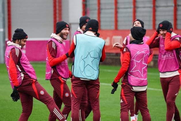 Spieler machen Spass mit Thomas Mueller (FC Bayern Muenchen, 25), Serge Gnabry (FC Bayern Muenchen, 07) mit Konrad Laimer (FC Bayern Muenchen, 27) und Harry Kane (FC Bayern Muenchen, 09), mit Raphael Guerreiro (FC Bayern Muenchen, 22) und Aleksandar Pavlovic (FC Bayern Muenchen, 45), gute Laune, GER, Abschlusstraining, FC Bayern Muenchen, Fussball, UEFA Champions League, 8. Spieltag, Saison 2024 2025, 28.01.2025, GER, Abschlusstraining, FC Bayern Muenchen, Fussball, UEFA Champions League, 8. Spieltag, Saison 2024 2025, 28.01.2025 Muenchen Copyright: xEibner-Pressefoto JennixMaulx EP_JML