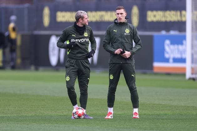 28.01.2025, Abschlusstraining zum UEFA Champions League Spiel zwischen Borussia Dortmund und Shakhtar Donetsk, v. l. Julian Ryerson (Borussia Dortmund), Nico Schlotterbeck (Borussia Dortmund), Dortmund Trainingsgelände Borussia Dortmund NRW Deutschland xRHR-FOTO DEx Copyright: DennisxEwert RHR-FOTOx RHR-FOTO DE