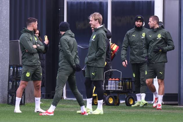 28.01.2025, Abschlusstraining zum UEFA Champions League Spiel zwischen Borussia Dortmund und Shakhtar Donetsk, v. l. Emre Can (Borussia Dortmund), Waldemar Anton (Borussia Dortmund), Dortmund Trainingsgelände Borussia Dortmund NRW Deutschland xRHR-FOTO DEx Copyright: DennisxEwert RHR-FOTOx RHR-FOTO DE