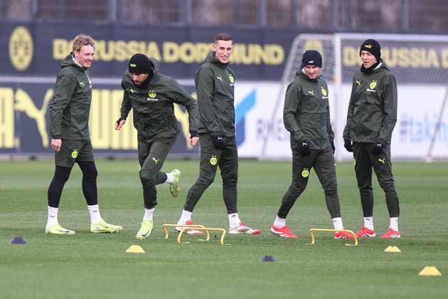 28.01.2025, Abschlusstraining zum UEFA Champions League Spiel zwischen Borussia Dortmund und Shakhtar Donetsk, v. l. Julian Brandt (Borussia Dortmund), Emre Can (Borussia Dortmund), Nico Schlotterbeck (Borussia Dortmund), Pascal Groß (Borussia Dortmund), Maximilian Beier (Borussia Dortmund), Dortmund Trainingsgelände Borussia Dortmund NRW Deutschland xRHR-FOTO DEx Copyright: DennisxEwert RHR-FOTOx RHR-FOTO DE
