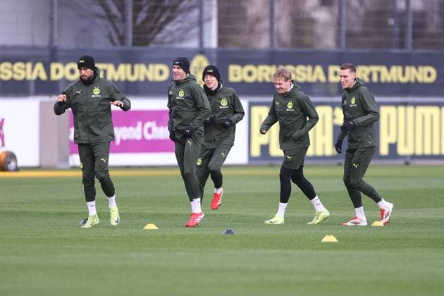 28.01.2025, Abschlusstraining zum UEFA Champions League Spiel zwischen Borussia Dortmund und Shakhtar Donetsk, v. l. Emre Can (Borussia Dortmund), Pascal Groß (Borussia Dortmund), Maximilian Beier (Borussia Dortmund), Julian Brandt (Borussia Dortmund), Nico Schlotterbeck (Borussia Dortmund), Dortmund Trainingsgelände Borussia Dortmund NRW Deutschland xRHR-FOTO DEx Copyright: DennisxEwert RHR-FOTOx RHR-FOTO DE