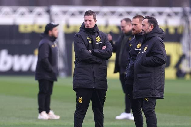 28.01.2025, Abschlusstraining zum UEFA Champions League Spiel zwischen Borussia Dortmund und Shakhtar Donetsk, v. l. Cheftrainer Mike Tullberg (Borussia Dortmund), Co-Trainer Patrick Fritsch (Borussia Dortmund), Co-Trainer Daniel Rios (Borussia Dortmund), Dortmund Trainingsgelände Borussia Dortmund NRW Deutschland xRHR-FOTO DEx Copyright: DennisxEwert RHR-FOTOx RHR-FOTO DE