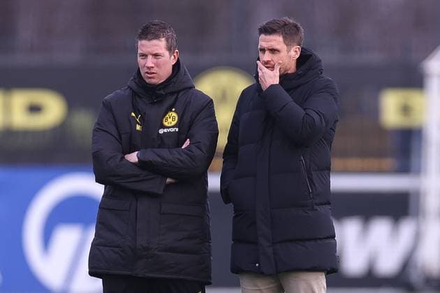 28.01.2025, Abschlusstraining zum UEFA Champions League Spiel zwischen Borussia Dortmund und Shakhtar Donetsk, v. l. Cheftrainer Mike Tullberg (Borussia Dortmund), Sportdirektor Sebastian Kehl (Borussia Dortmund), Dortmund Trainingsgelände Borussia Dortmund NRW Deutschland xRHR-FOTO DEx Copyright: DennisxEwert RHR-FOTOx RHR-FOTO DE