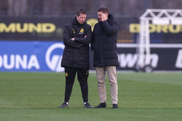 28.01.2025, Abschlusstraining zum UEFA Champions League Spiel zwischen Borussia Dortmund und Shakhtar Donetsk, v. l. Cheftrainer Mike Tullberg (Borussia Dortmund), Sportdirektor Sebastian Kehl (Borussia Dortmund), Dortmund Trainingsgelände Borussia Dortmund NRW Deutschland xRHR-FOTO DEx Copyright: DennisxEwert RHR-FOTOx RHR-FOTO DE
