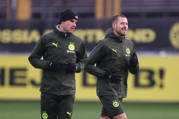 28.01.2025, Abschlusstraining zum UEFA Champions League Spiel zwischen Borussia Dortmund und Shakhtar Donetsk, v. l. Pascal Groß (Borussia Dortmund), Waldemar Anton (Borussia Dortmund), Dortmund Trainingsgelände Borussia Dortmund NRW Deutschland xRHR-FOTO DEx Copyright: DennisxEwert RHR-FOTOx RHR-FOTO DE
