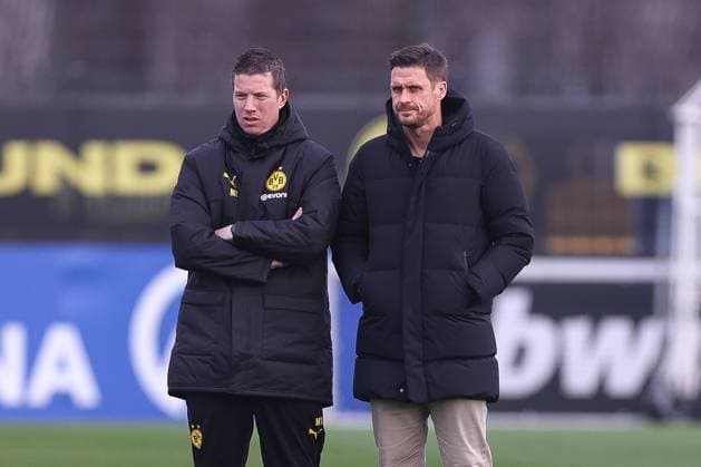 28.01.2025, Abschlusstraining zum UEFA Champions League Spiel zwischen Borussia Dortmund und Shakhtar Donetsk, v. l. Cheftrainer Mike Tullberg (Borussia Dortmund), Sportdirektor Sebastian Kehl (Borussia Dortmund), Dortmund Trainingsgelände Borussia Dortmund NRW Deutschland xRHR-FOTO DEx Copyright: DennisxEwert RHR-FOTOx RHR-FOTO DE