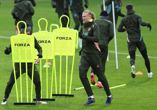 Manchester City Training Day Erling Haaland of Manchester City during the Manchester City FC Training Day ahead of the Manchester City FC v Club Brugge Champions League match, at the Joie Stadium, Manchester, England, United Kingdom on 28 January 2025 Credit: Jake Kirkman Every Second Media Editorial use only. All images are copyright Every Second Media Limited. No images may be reproduced without prior permission. Copyright: xIMAGO EveryxSecondxMediax ESM-1299-0054